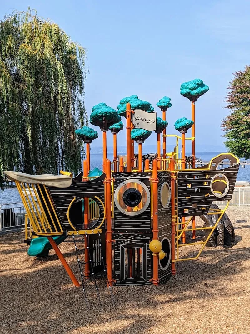 View of Doris Cooper Houghton Beach Park in Kirkland, WA