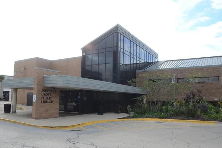 Downers Grove Public Library library in Downers Grove, IL