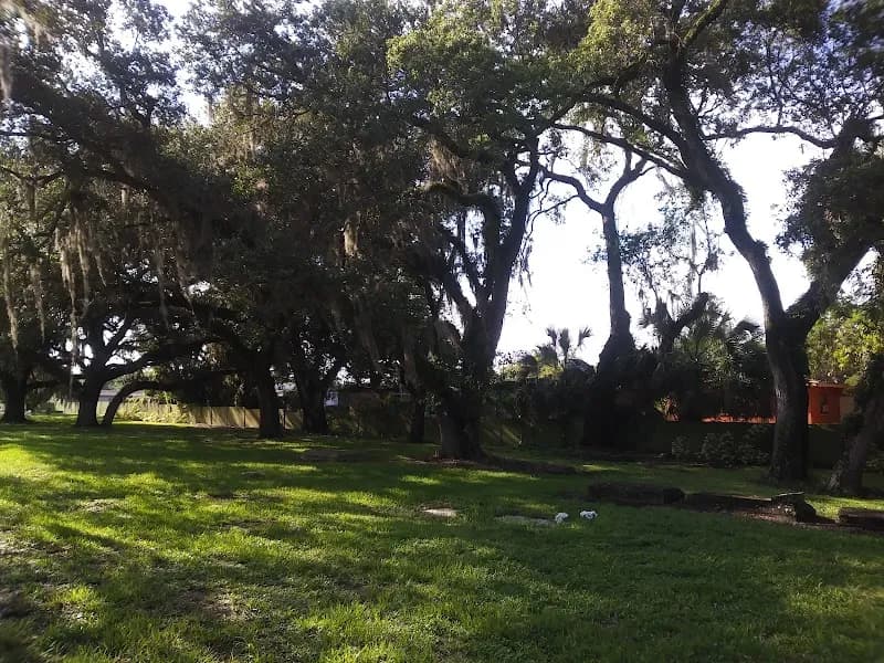 Dunbar Park park in Fort Myers, FL