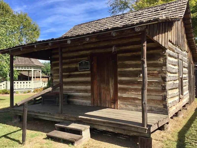 View of Edgewood Historical Society in Edgewood, NM