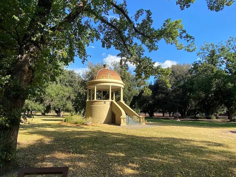 Edinburgh Gardens park in Fitzroy, VIC