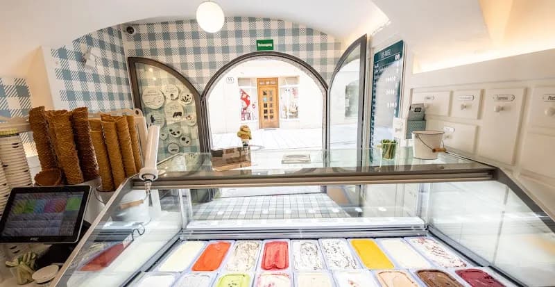 Eis Glück ice cream in Straßwalchen, Salzburg