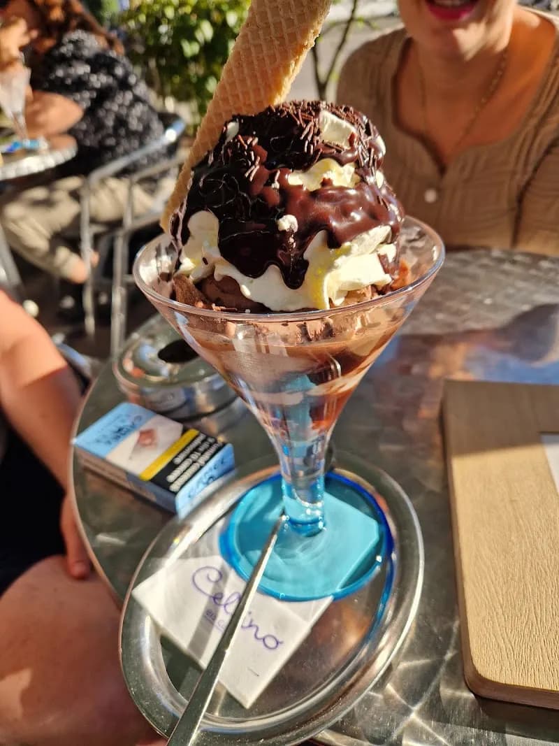 View of Eiscafe Dolomiti in Unterschleißheim, BY