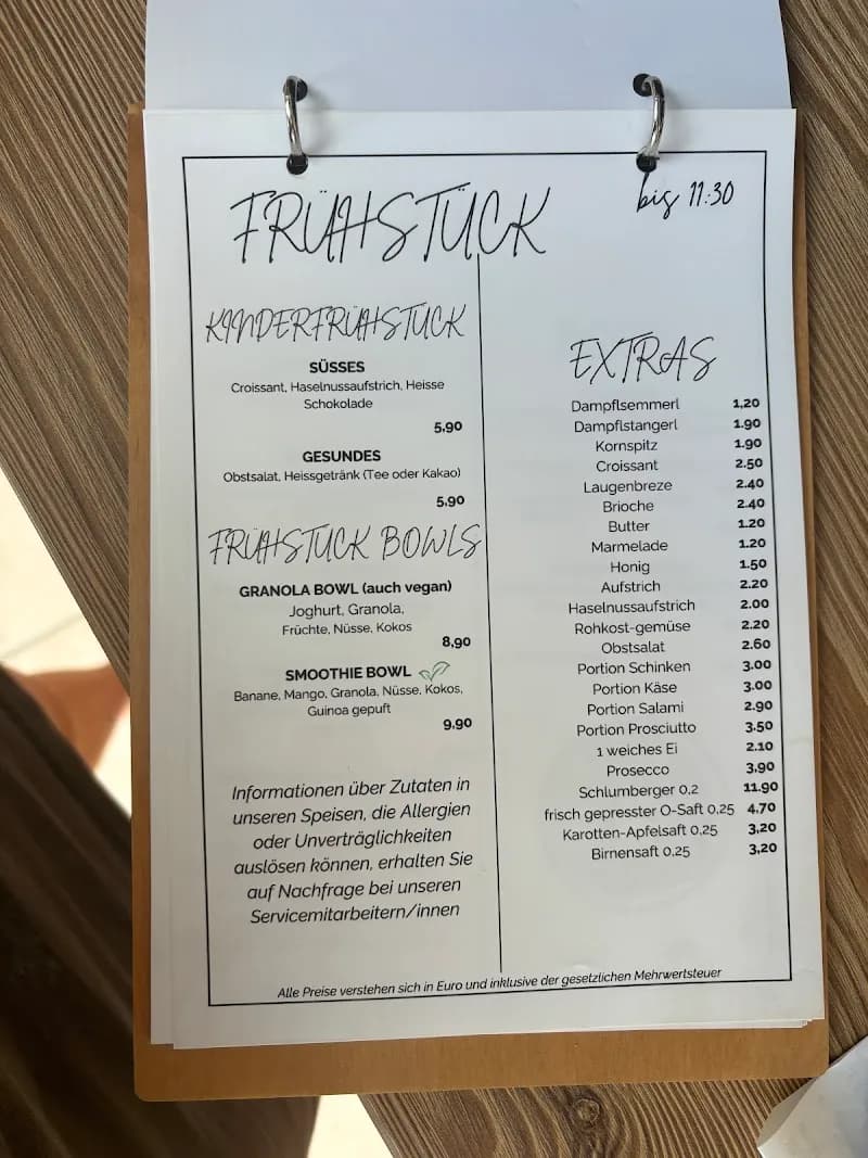 View of Eiscafe Seekirchen in Seekirchen am Wallersee, Salzburg