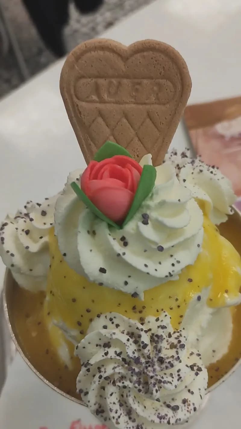 View of Eissalon Reumannplatz in Favoriten, VIE