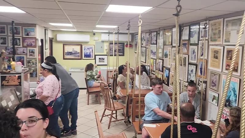 View of El Cocoli Ice Cream Shop in Gurabo, PR