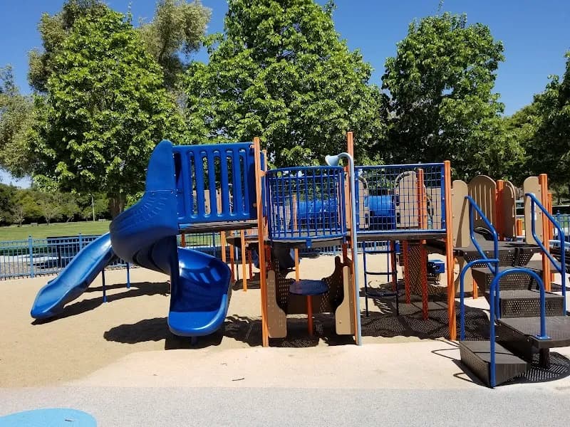 Eleanor Pardee Park park in Palo Alto, CA