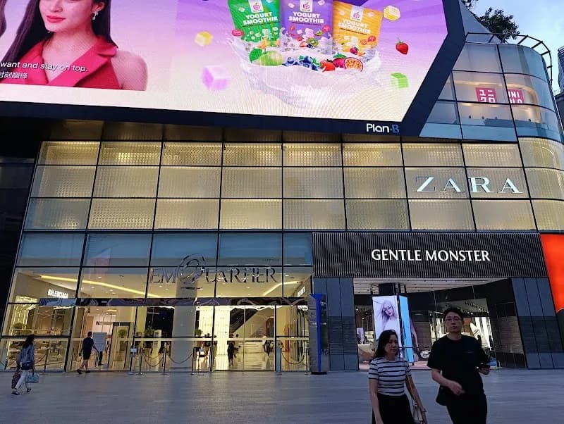 Emporium shopping mall in Sukhumvit, BKK