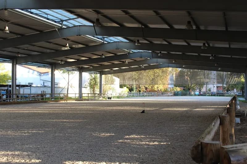 View of Equine Society Veterinary School of Alfort in Créteil, IDF