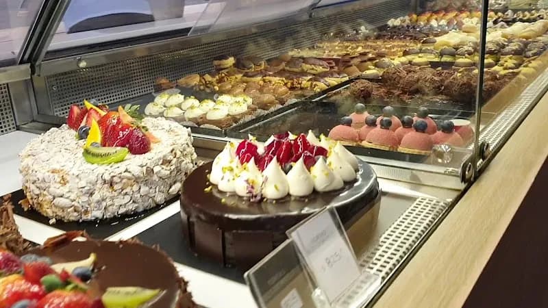 View of Es Ruiz Cafetín in Flores Este, BA