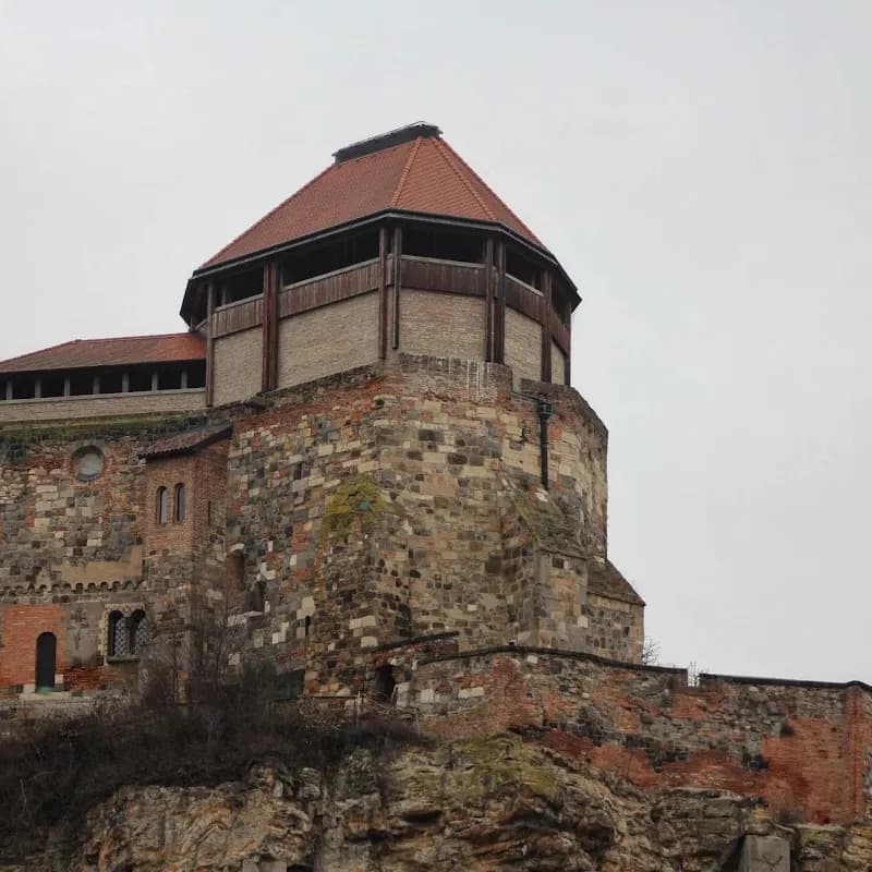 Esztergom Central Market Hall (Vásárcsarnok) restaurant in Esztergom, Budapest