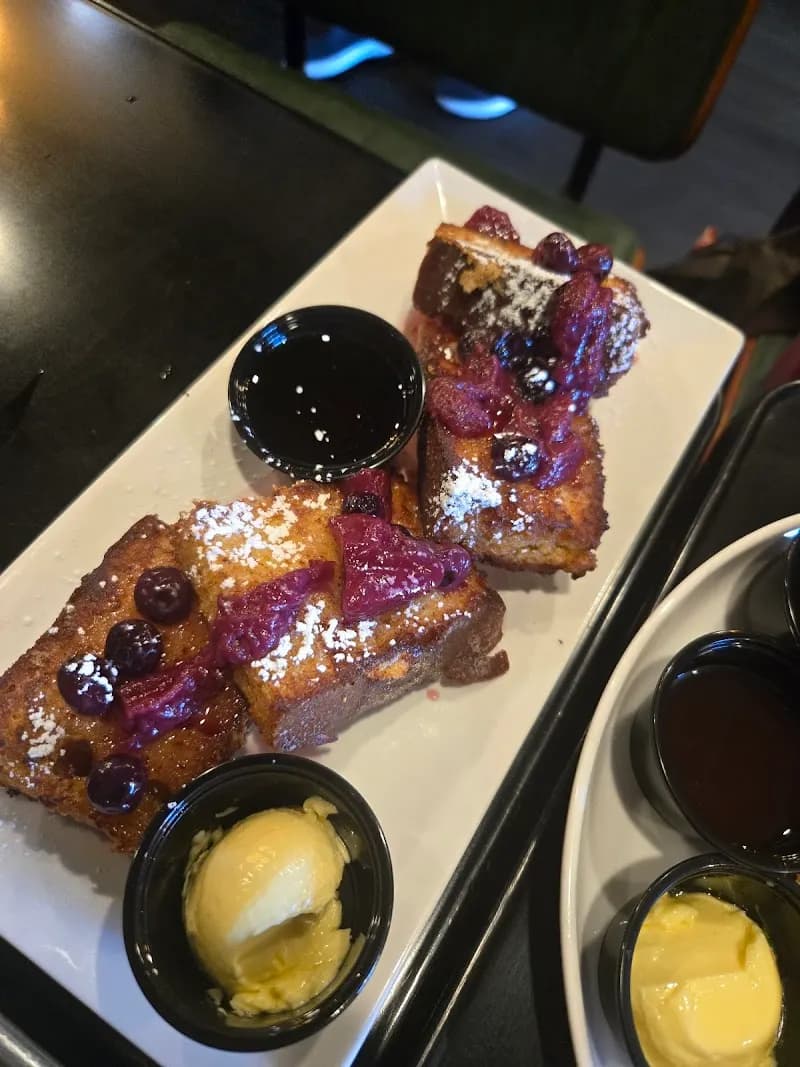 View of Everybody Eats in Media, PA