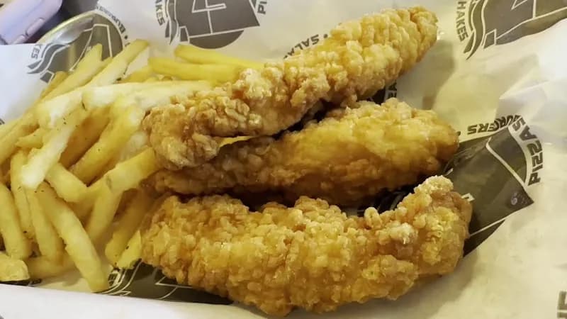 View of EZ'S Brick Oven & Grill in Tarrytown, TX