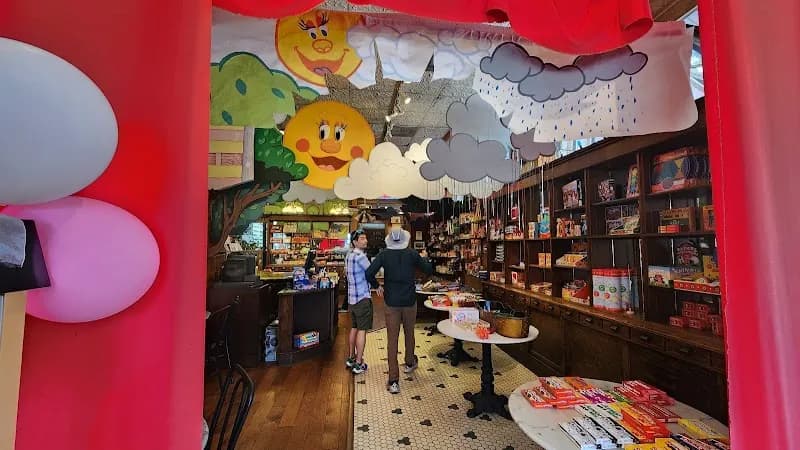 View of Fair Oaks Pharmacy and Soda Fountain in Pasadena, CA