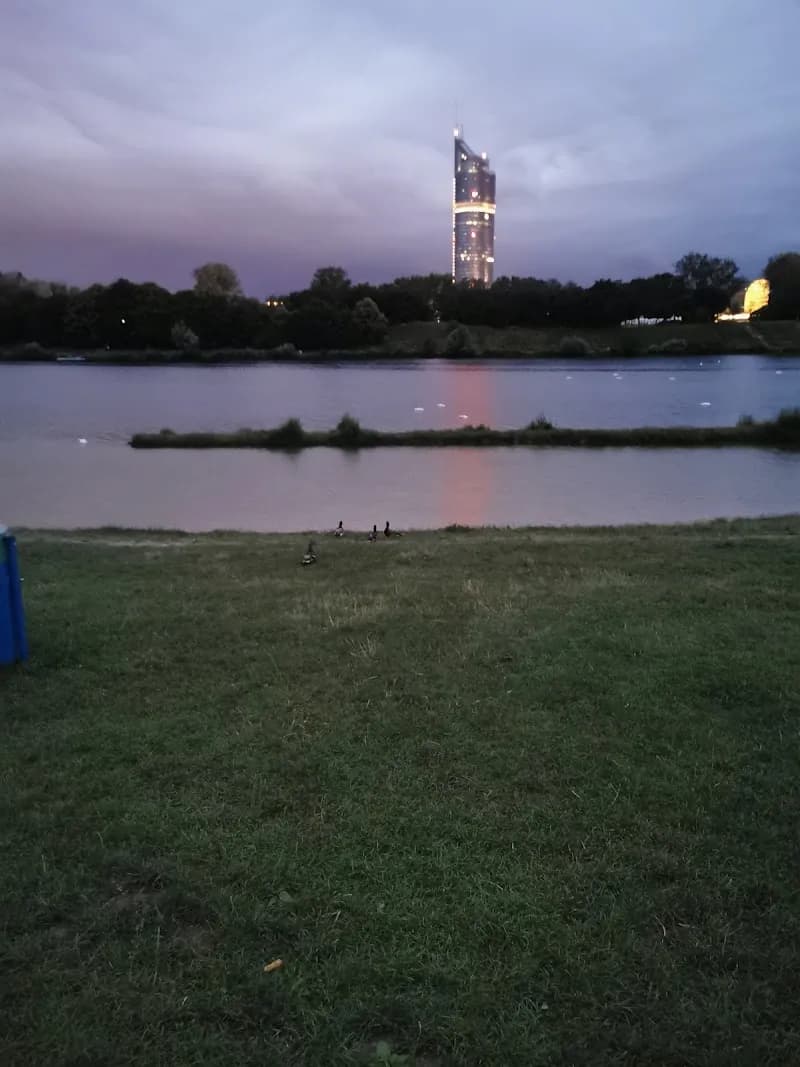 View of Familienbadestrand Neue Donau in Strebersdorf, VIE