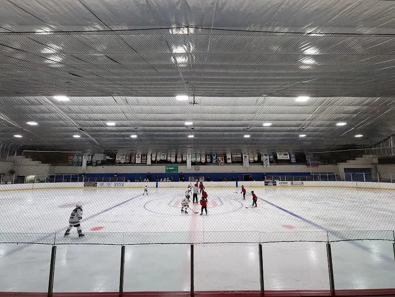 Fenton Forum Ice Arena ice skating rink in Fenton, MO