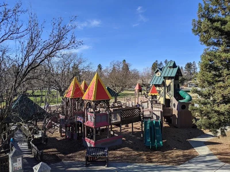 Ferns Park park in Woodland, CA