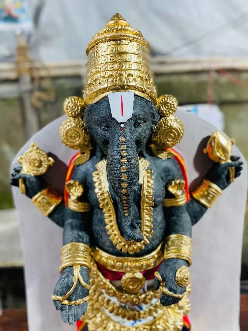 Fine Arts Studio Mumbai sculpture in Vile Parle, MH