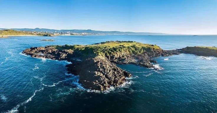 View of Five Islands Nature Reserve in Wollongong, NSW