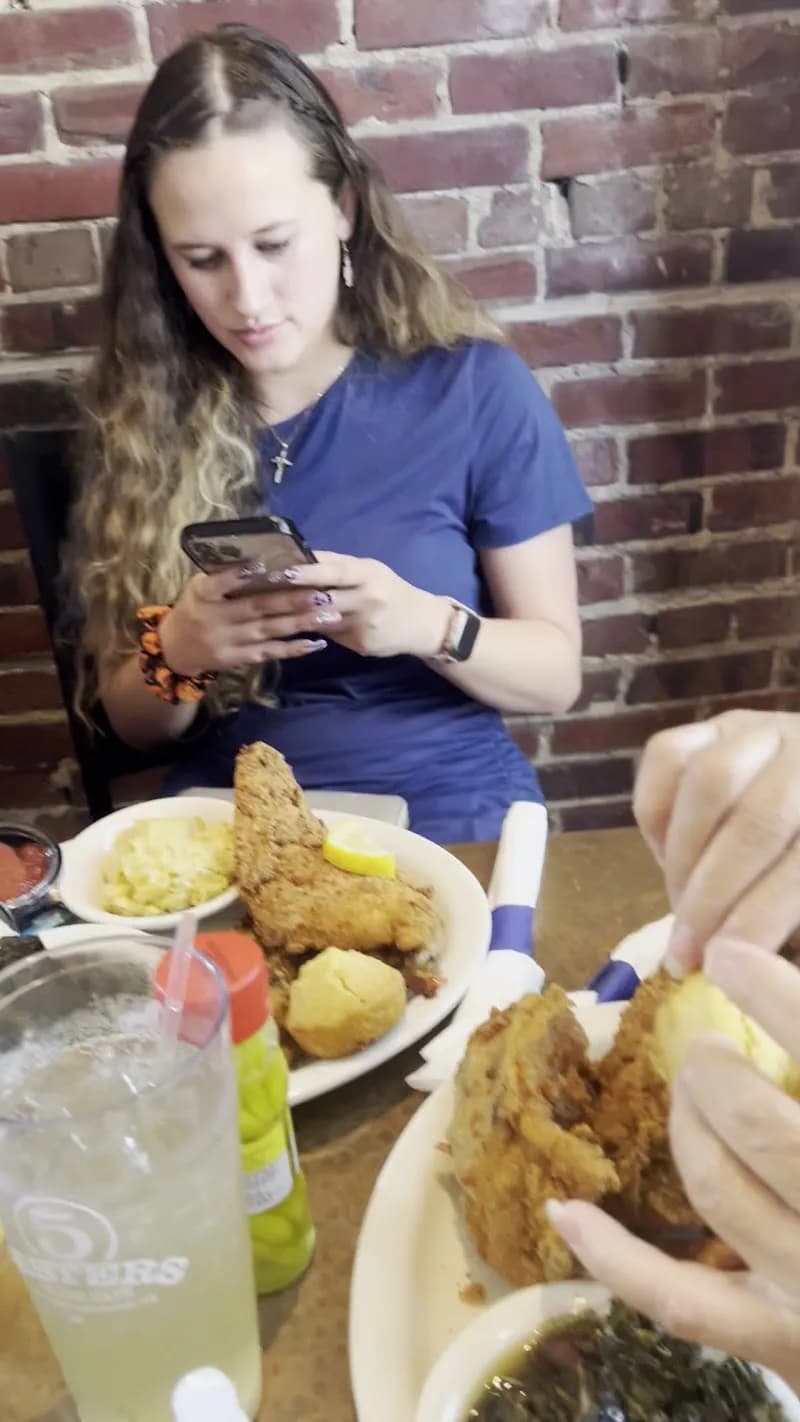 View of Five Sisters Blues Cafe in Bagdad, FL