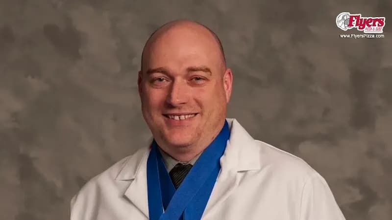 View of Flyers Pizza & Subs in Lewis Center, OH