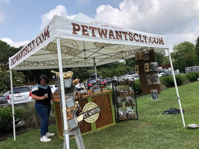 Fort Mill Farmers & Artisans Market farmers market in Tega Cay, SC