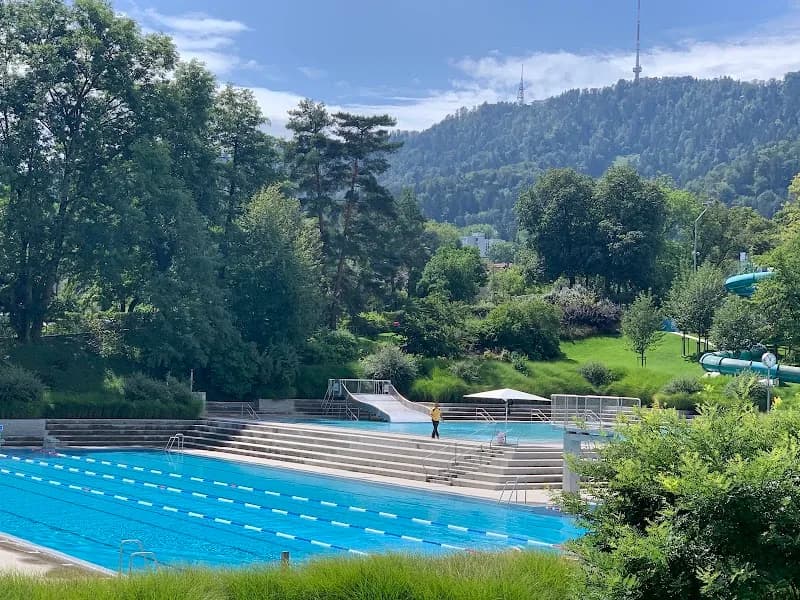 Freibad Heuried swimming pool in Wiedikon, ZH