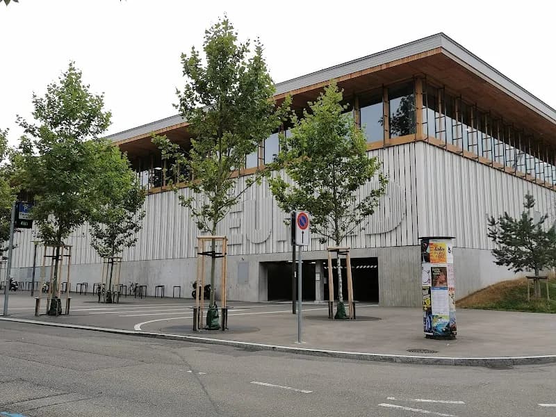 View of Freibad Heuried in Wiedikon, ZH