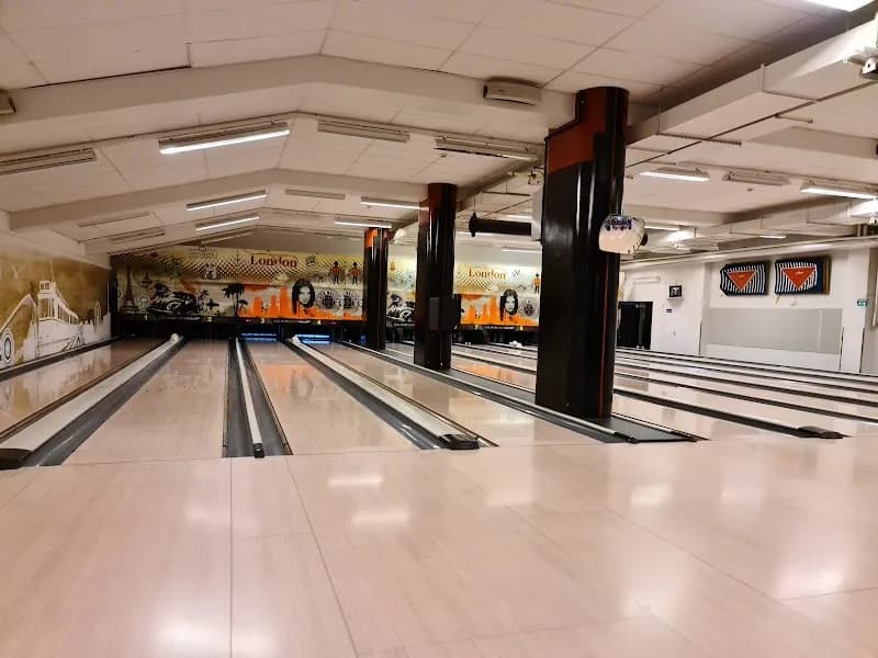 Fun Bowling & Bar bowling alley in Helsinki, HEL