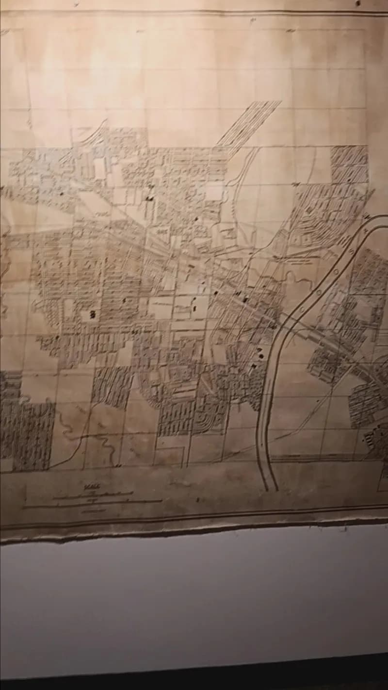 View of Gadsden Museum of Art in Fort Payne, AL