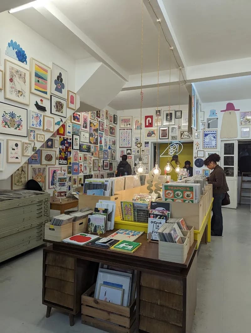 View of Ó! Galería in Miragaia, Porto