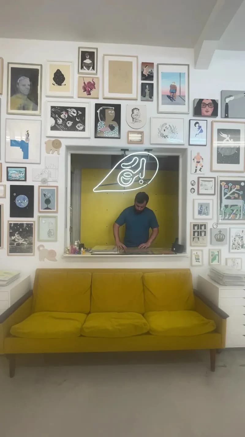 View of Ó! Galería in Miragaia, Porto