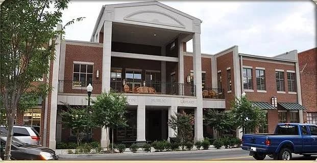 Gallatin Public Library Of Sumner County library in Gallatin, TN