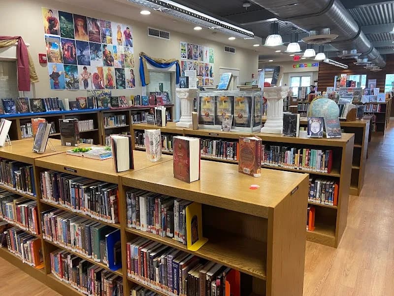 View of Gardendale Public Library in Gardendale, AL