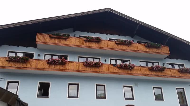 Gasthof zur Post Nightlife in Thalgau, Salzburg