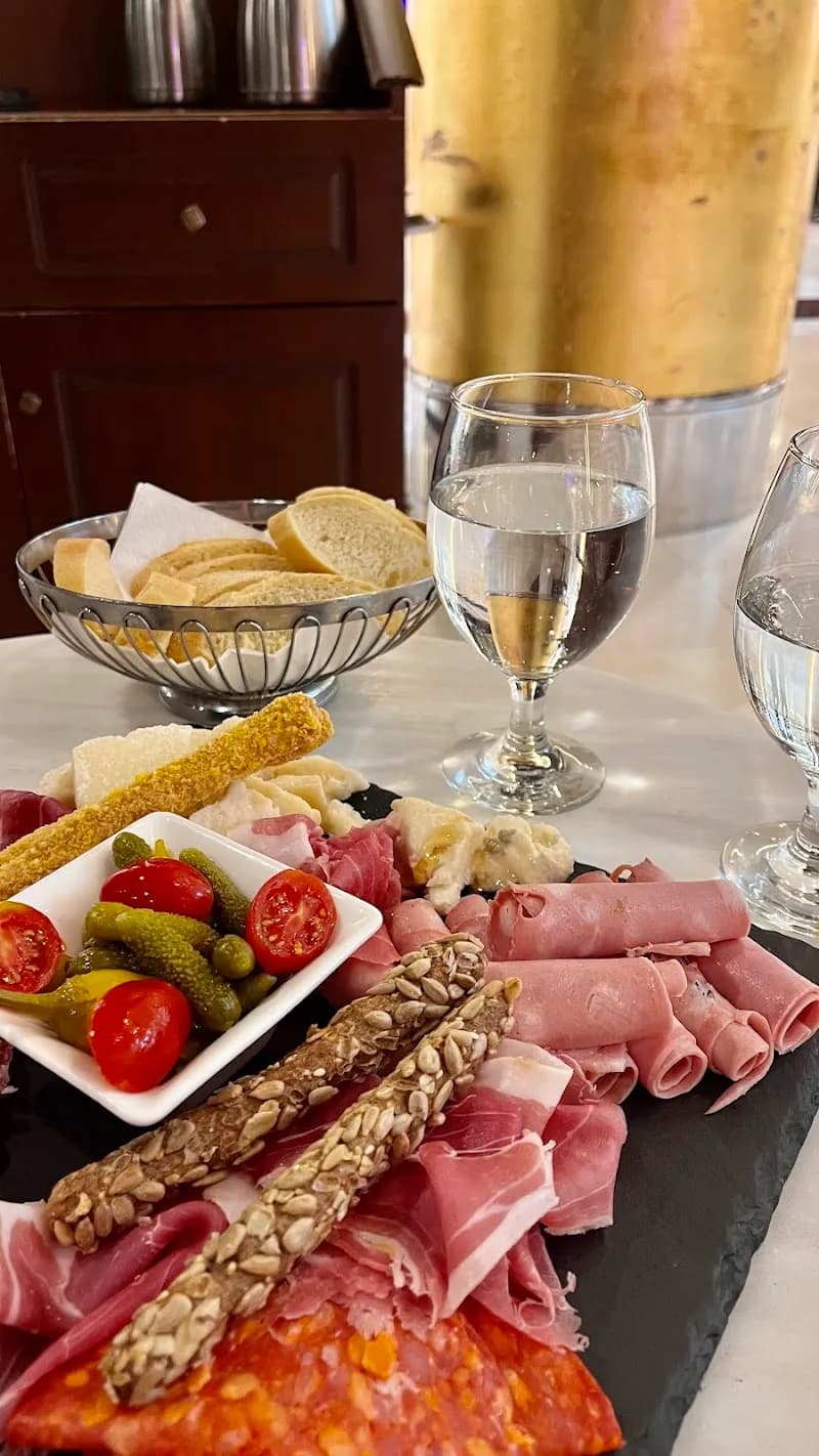 View of Gelateria Amaretto in Maroussi, AT