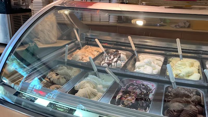 Gelateria da Paolo ice cream in Reggello, Tuscany