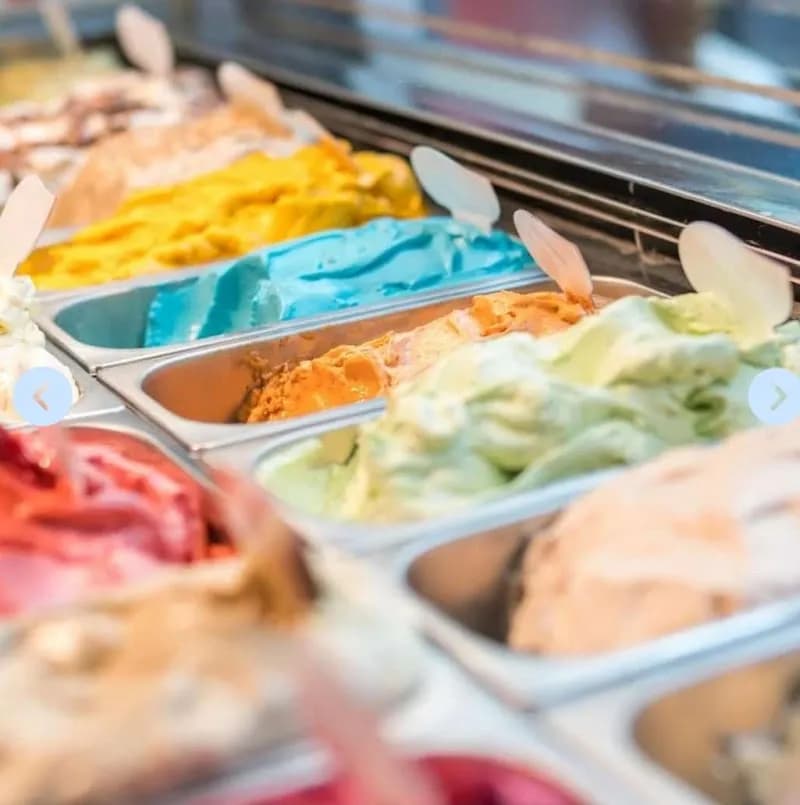 View of Gelateria Dolcevita in Sabadell, CT