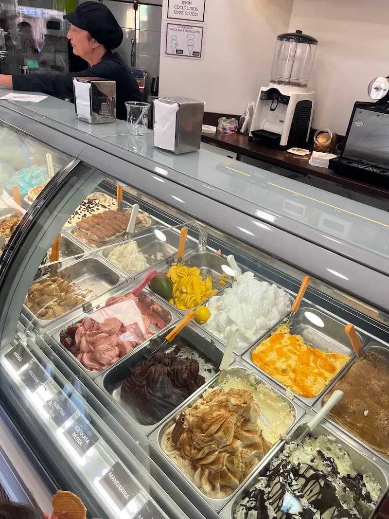 View of Gelateria La Geleca in Gavà, CT