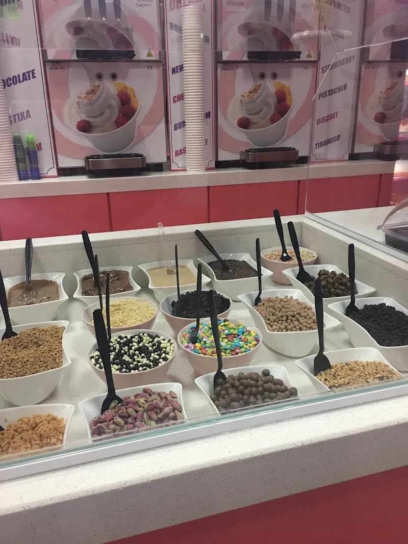 Gelato Artisanale Megara ice cream in Megara, AT