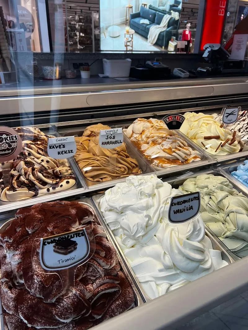 Gelato Café Budaörs ice cream in Budaörs, Budapest