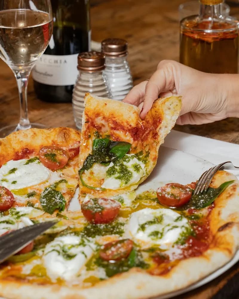 View of Gelato di Boulogne in Boulogne-Billancourt, IDF