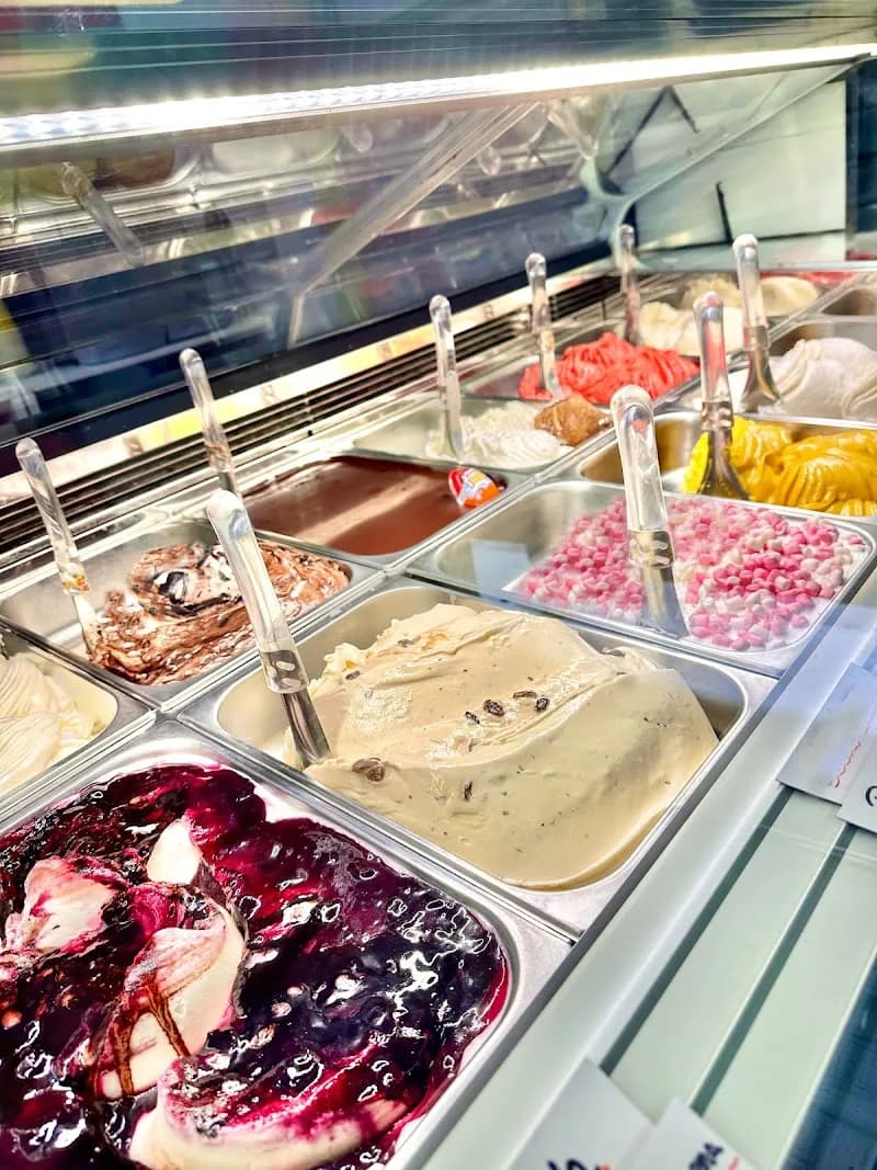 View of Gelatteria Castelldefels in Castelldefels, CT