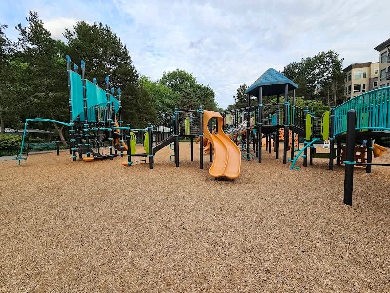 Gene Coulon Memorial Beach Park city park in Renton, WA