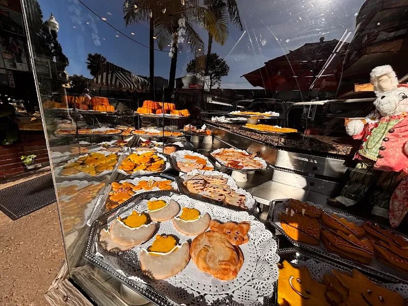 View of Girard Gourmet in La Jolla, CA