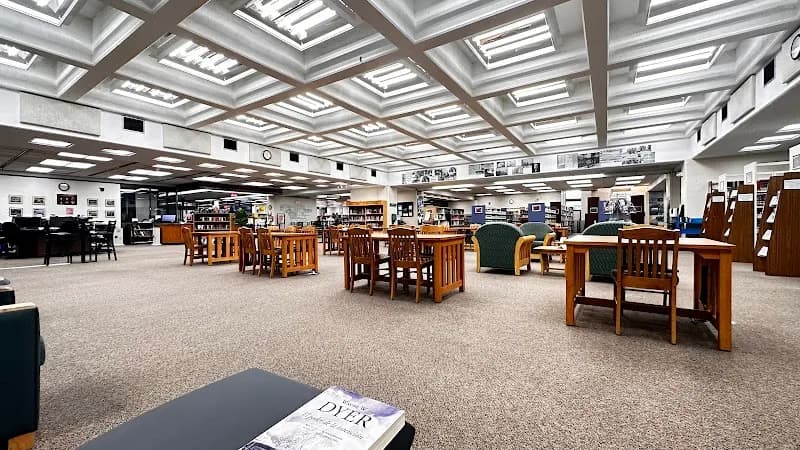 Glendora Public Library library in Glendora, CA