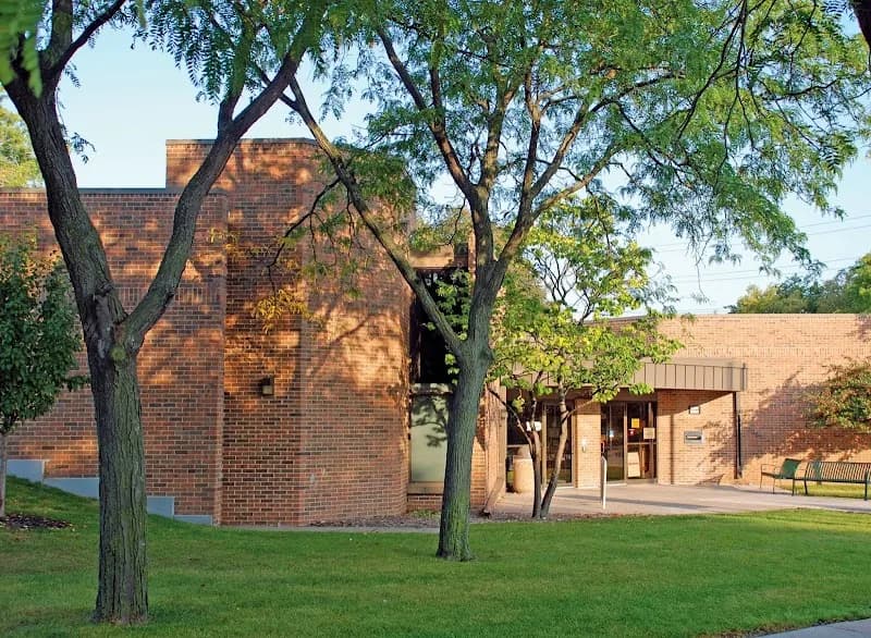 View of Golden Valley Library - Hennepin County Library in Golden Valley, MN