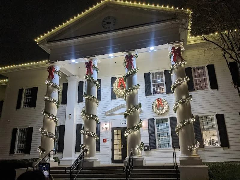 Grace Hopper Hall swimming pool in Baldwin Park, FL