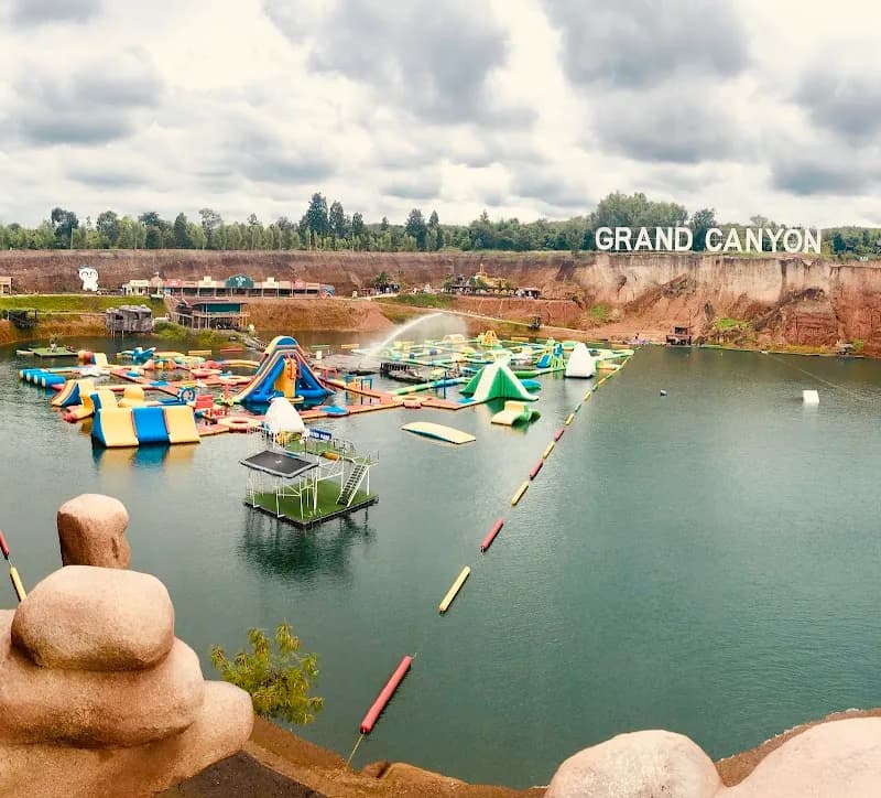 View of Grand Canyon Water Park in Hang Dong, CM