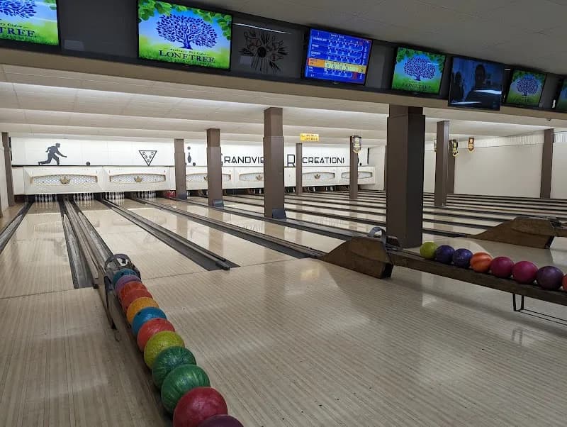 Grandview Lanes bowling alley in Grandview, MO